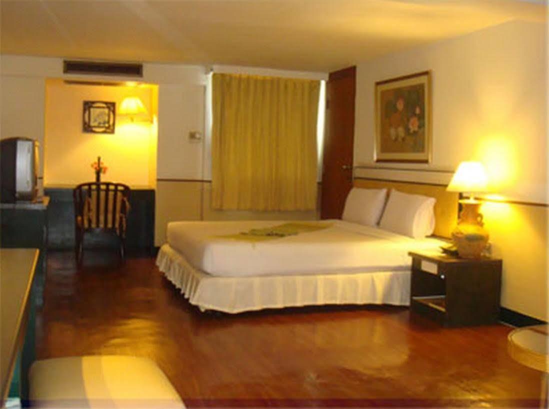 Sena Place Hotel Бангкок Екстер'єр фото