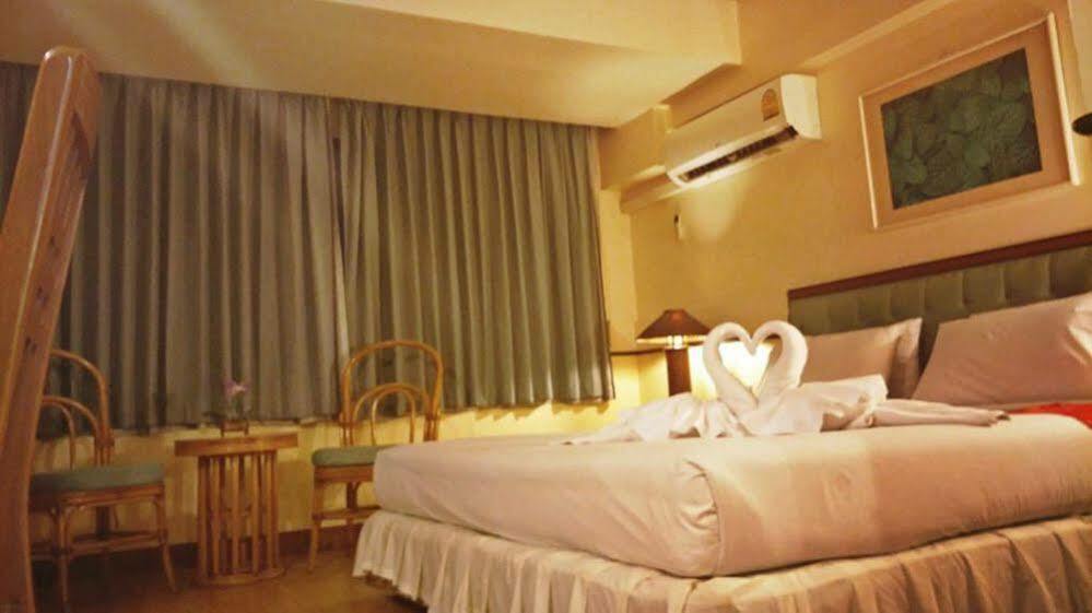 Sena Place Hotel Бангкок Екстер'єр фото